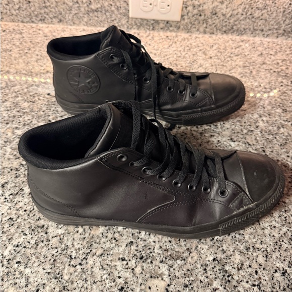 Black converse - Picture 5 of 6